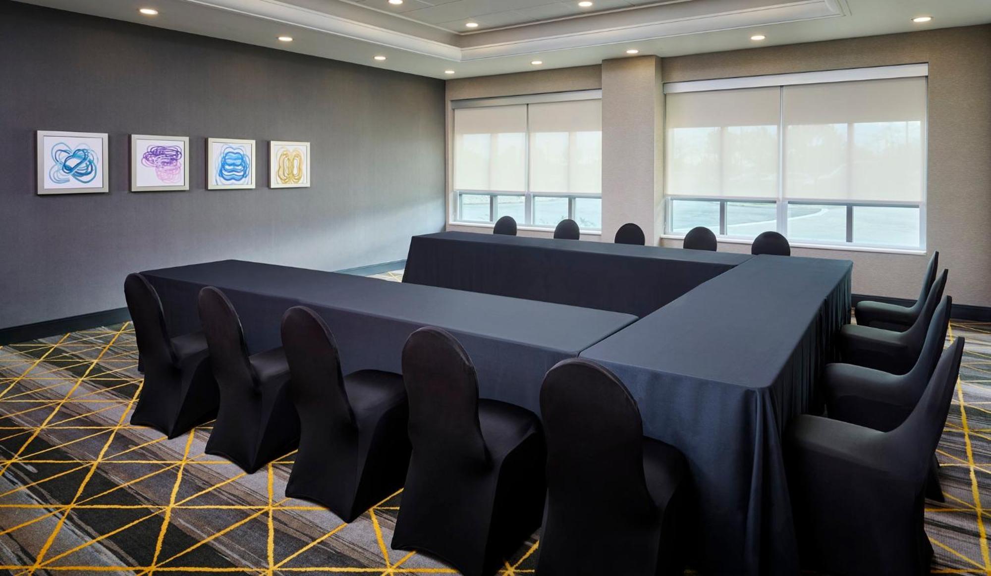 Holiday Inn & Suites Oakville At Bronte By Ihg Esterno foto